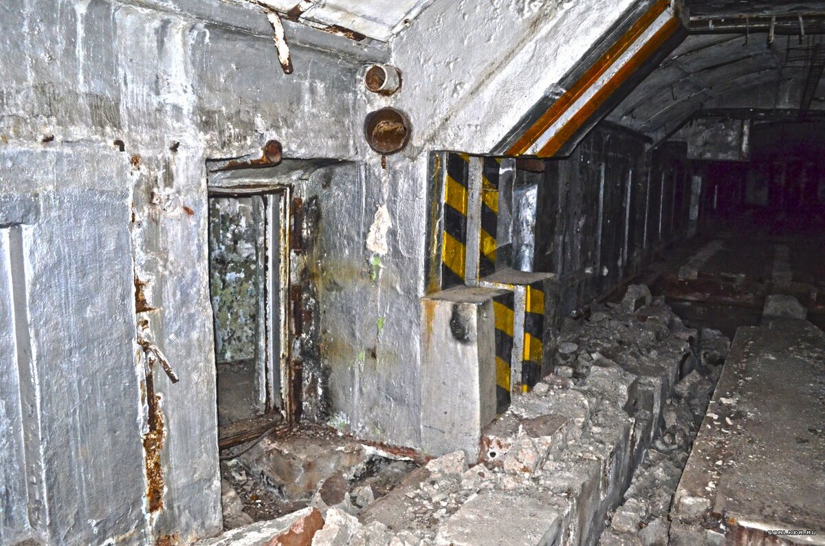 Тоннели, повороты. Внутри Объекта №100