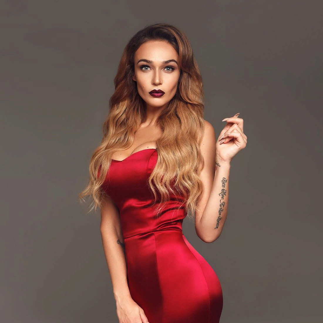 Источник. http://i42-cdn.woman.ru/womanru/images/gallery/a/d/g_ad81607a2594fd1712a5995215e20d74_2_1400x1100.jpg?02