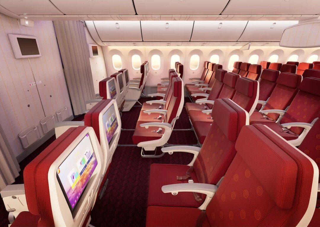 Слева на фото можно увидеть крепления для люльки, также обратите внимание на подоконники первого ряда.