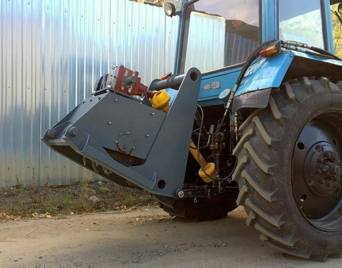 Фреза на МТЗ производства "Курган-Сервис"