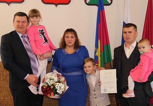 Многодетное семейство проживает в станице Ладожская