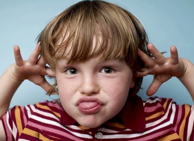 Дети частенько копируют поведение взрослых