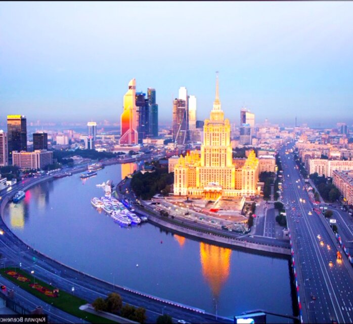 Современный облик городов. Украина и Москва Сити. Вид из окна на Москву реку. Вид из окна дома правительства. Вид на Сити.