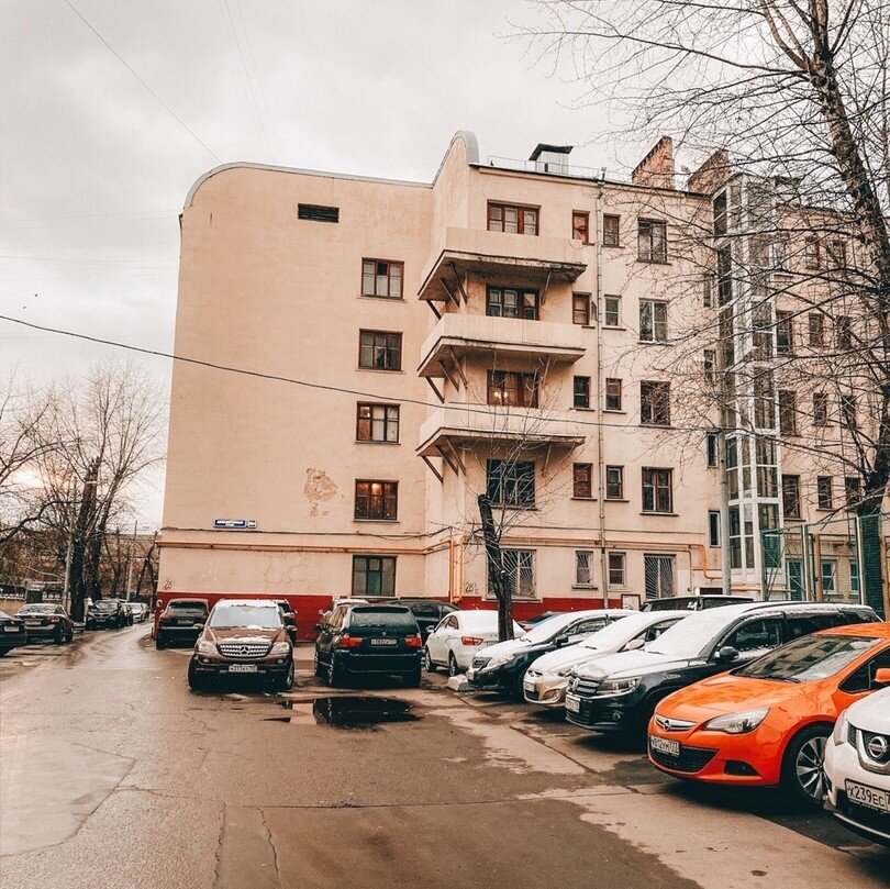 Во дворах Дангауэровки