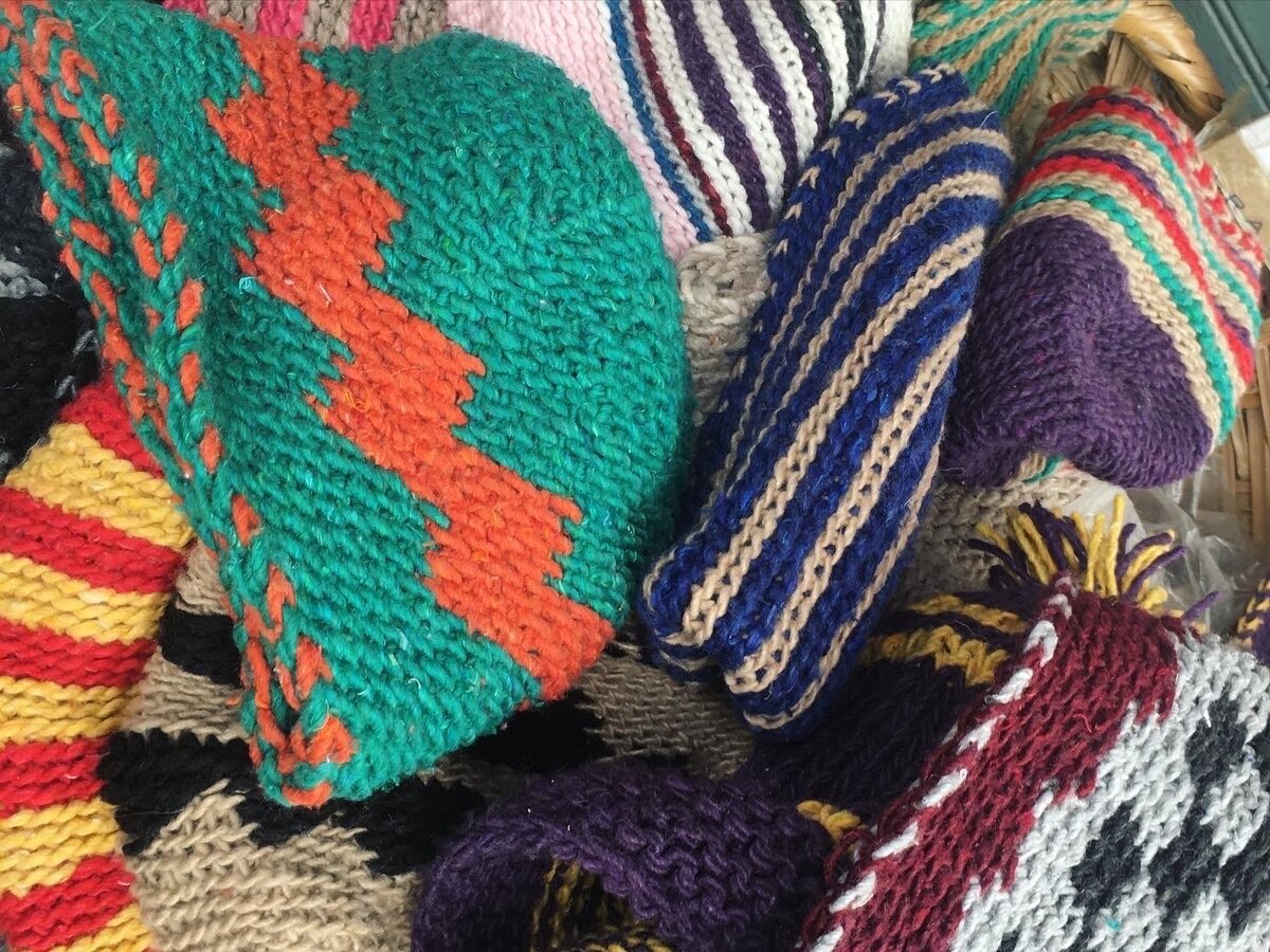 Шапки на рынке в г. Эс-Сувейра