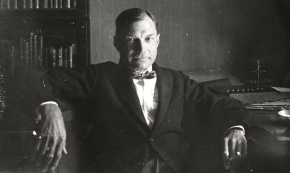 Евгений Замятин в своем кабинете, Ленинград, 1931 год, Подробнее на https://aurora.network/articles/136-chelovek-i-obshhestvo/80307-antiutopija-stanovjashhajasja-real-nost-ju