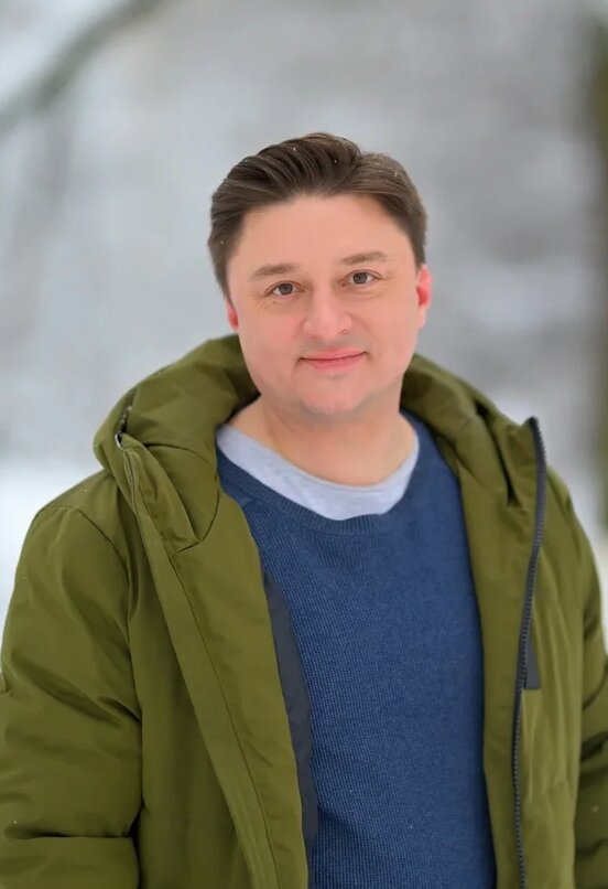 Максим Лагашкин. https://www.kino-teatr.ru/