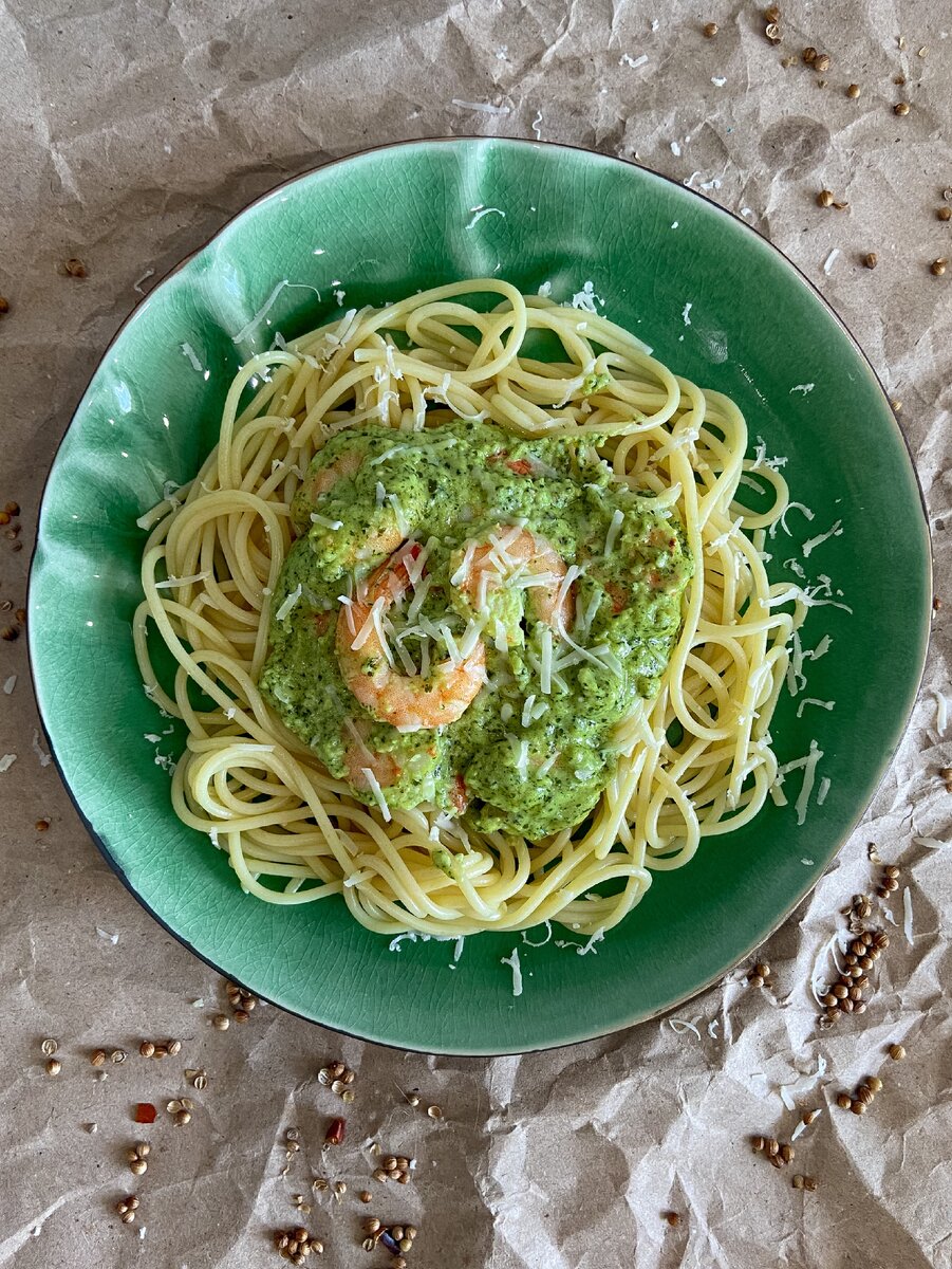 Паста со сливочным соусом песто