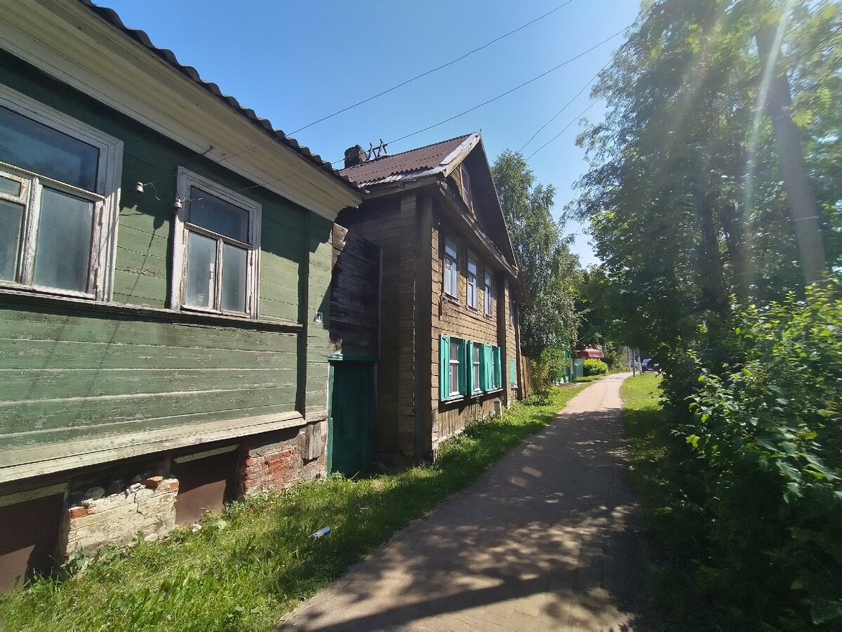 Одна из улиц Валдая. Фото автора