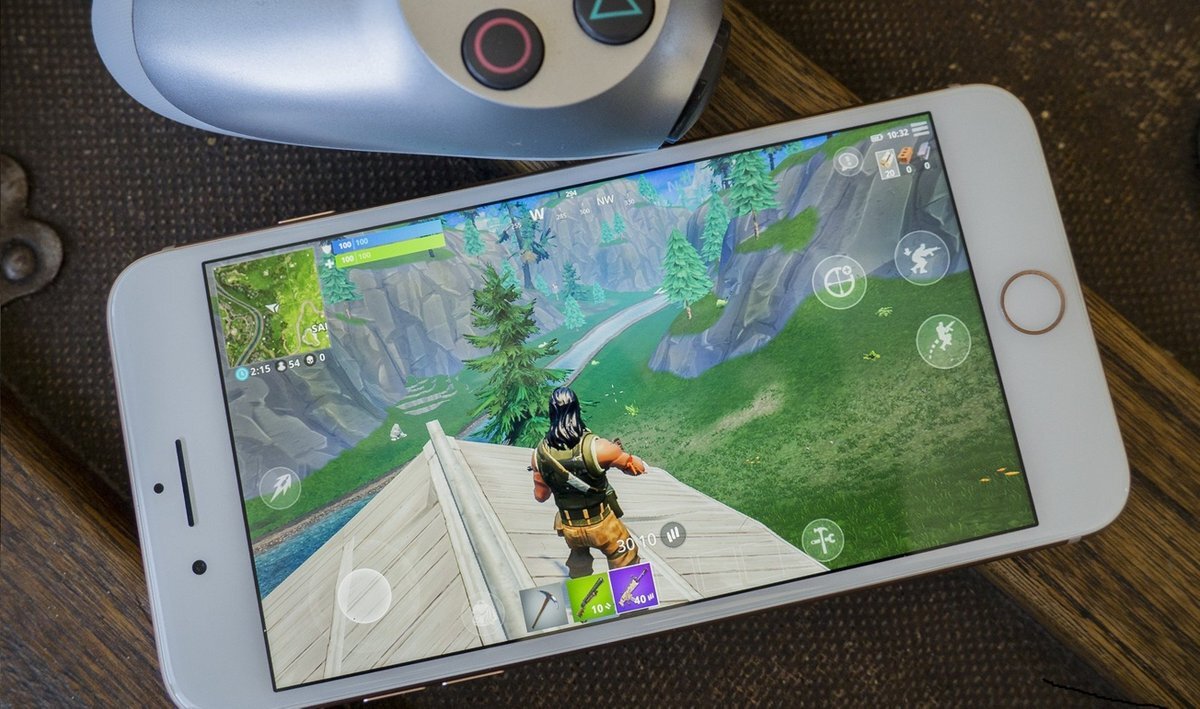 Apple удалили Fortnite Из Магазинов Приложений, Epic Подает В Суд На Apple  За 