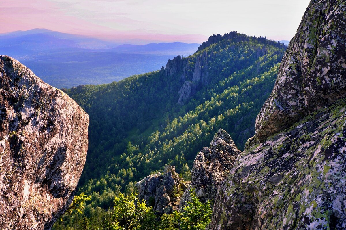 Урал – уникальный горный край со своими неповторимыми традициями, поверьями и культурно-историческими особенностями