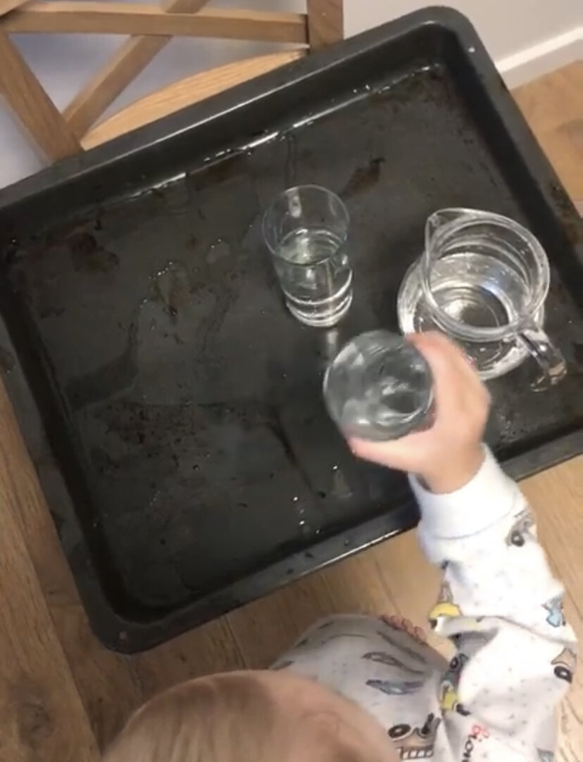 Нашла наше фото из архива. Сыну тут около двух лет