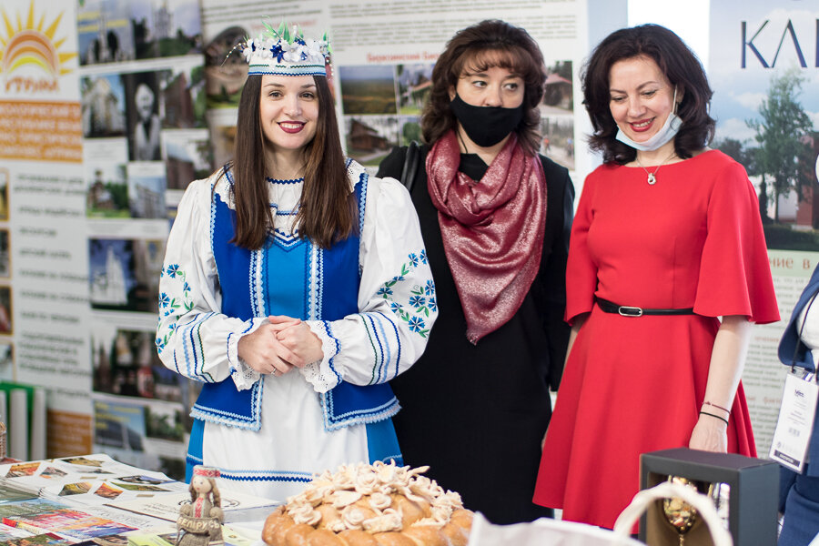 Назло пандемии: в Посольстве Беларуси презентовали туристические программы Синеокой