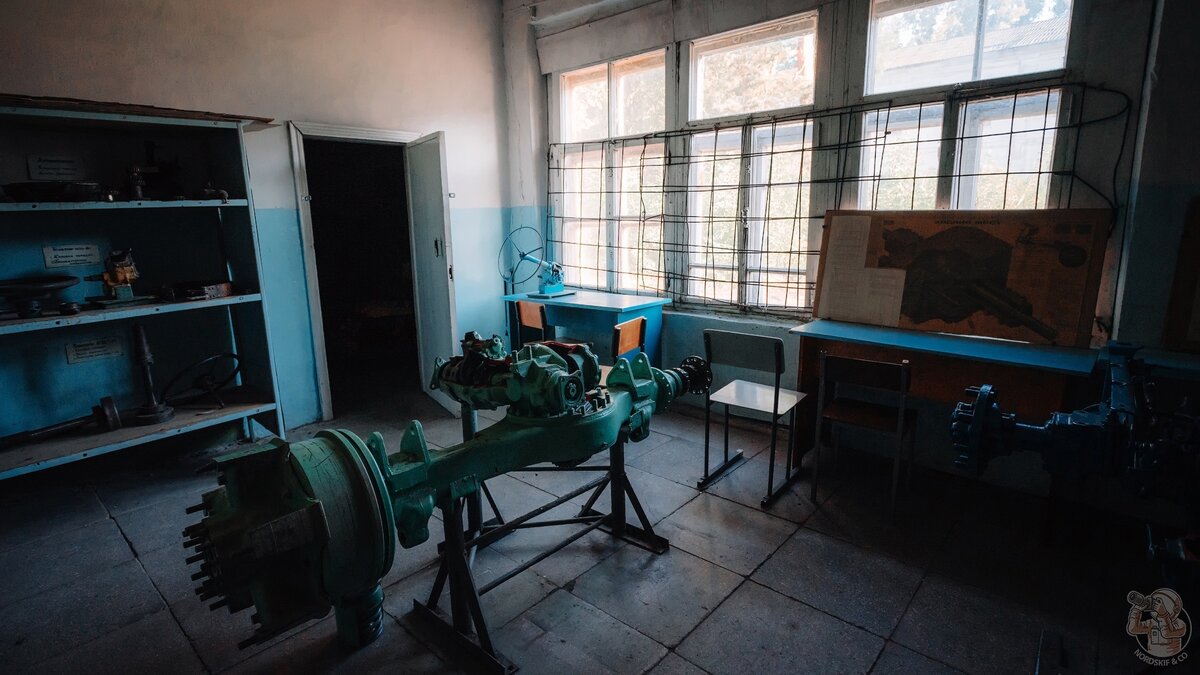 саяпов марс киямович боевое братство. заброшенное пту. заброшенный пту в 2017 году. закрывают училище. училище закрывают.