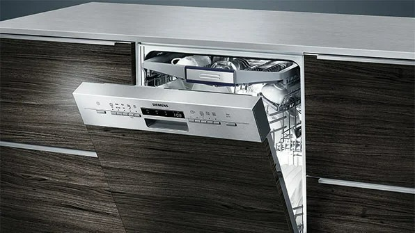 Частично встраиваемая посудомоечная машина 