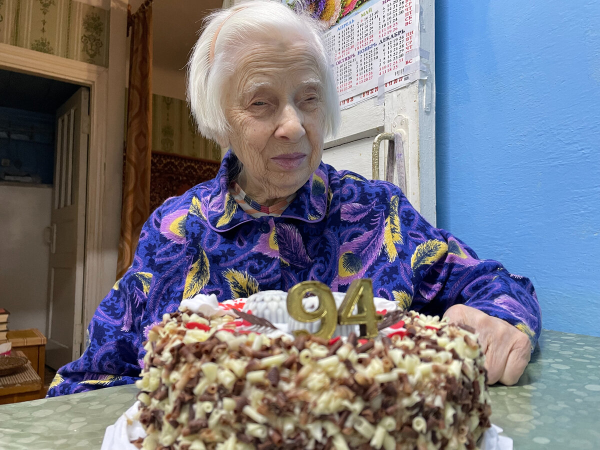 Бабушка 90 лет. Бабка 90 Летэ.