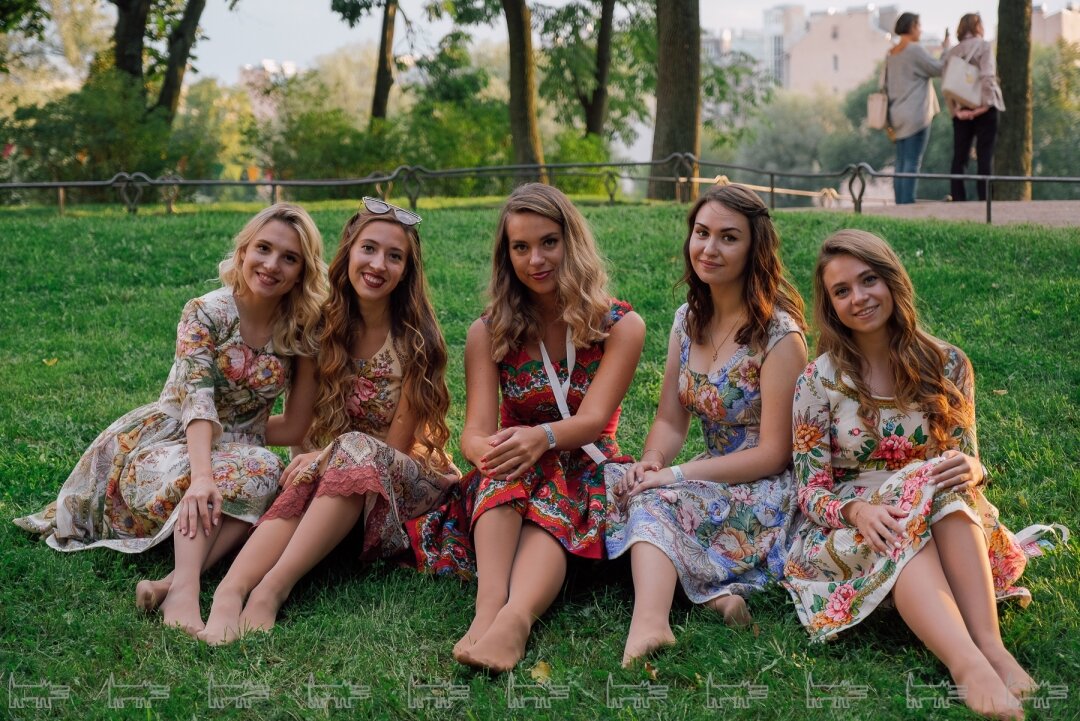 ансамбль белое злато ксения слабикова. ансамбль "белое злато" бараненко мария. белое злато ансамбль участницы. мария пахомова белое злато. ансамбль белое золото.