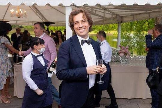    Максим Галкин объяснил закрытие бизнеса в России