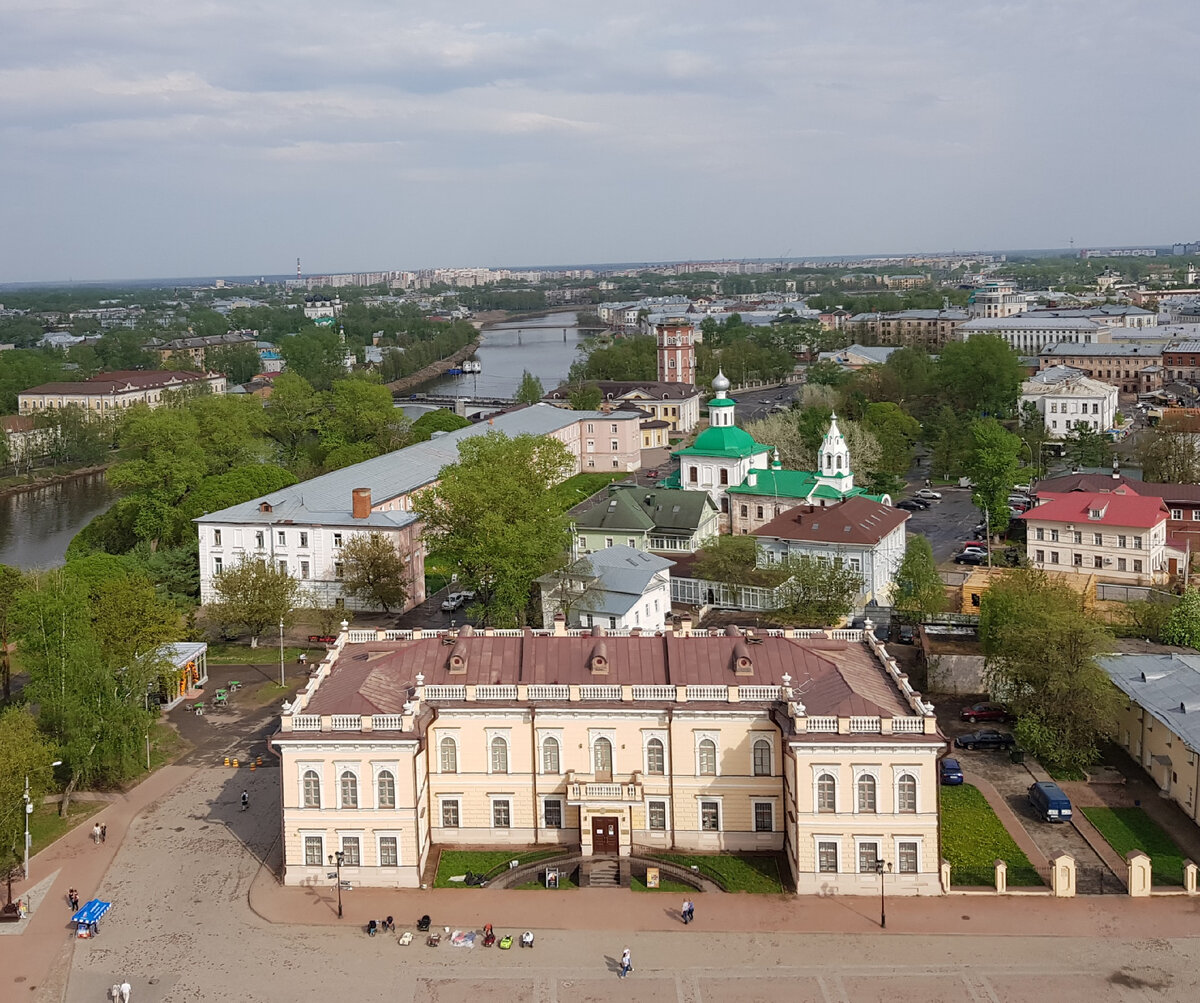 Здание музея, вид с колокольни Софийского собора