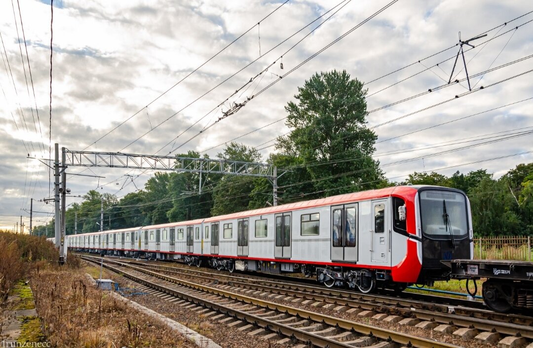 Поезд Петербургского метрополитена "Балтиец". Автор фото frunzenecc