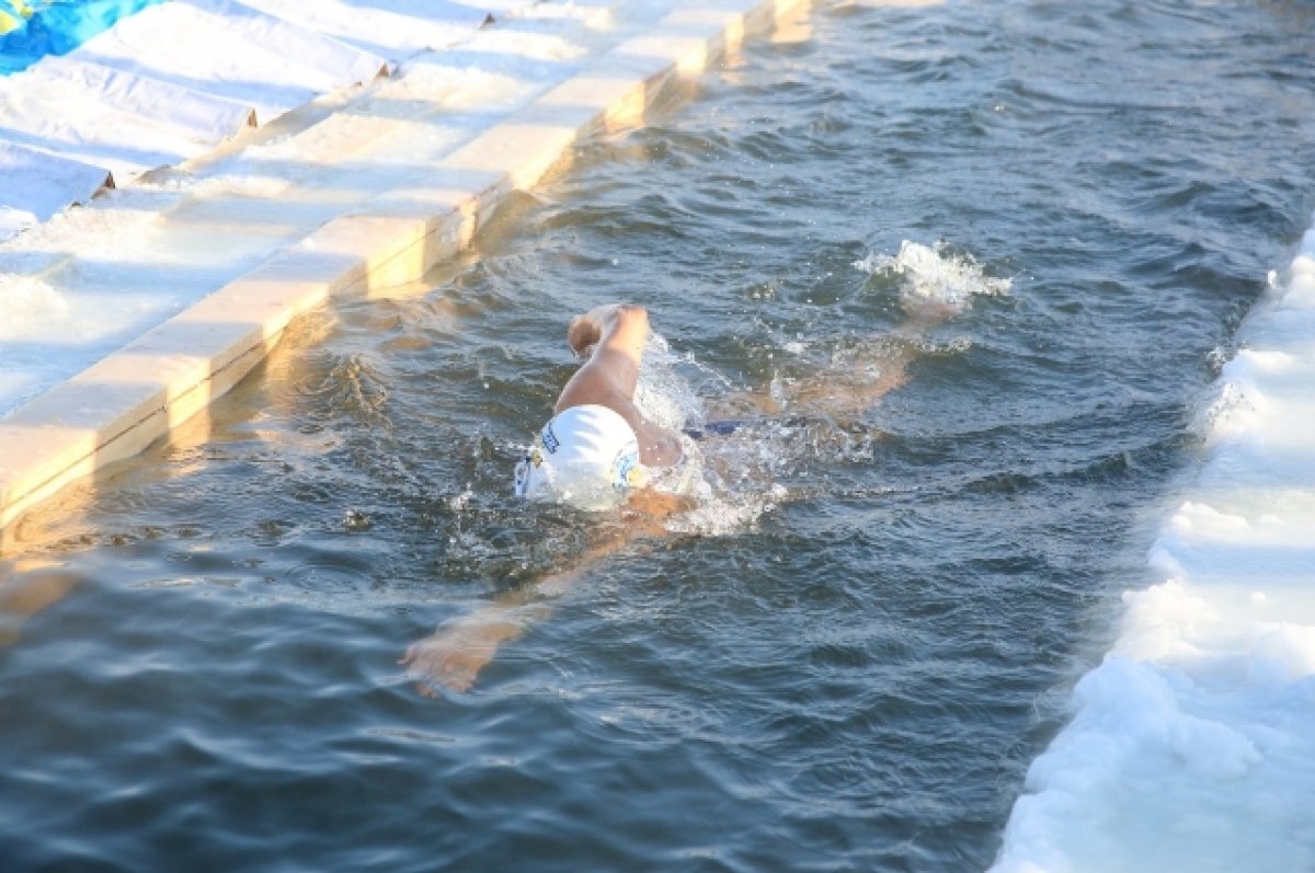    "Томские моржи" проплыли более 12 км в ледяной воде и победили в марафоне