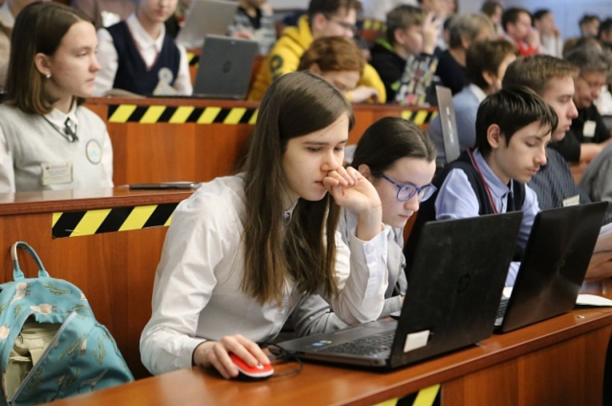    СУНЦ НГУ Новосибирска вошёл в десятку лучших школ России