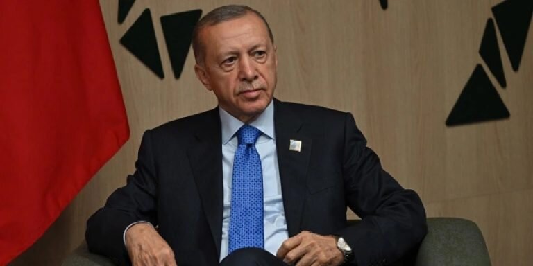 Фото: РБК (https://s0.rbk.ru/v6_top_pics/resized/590xH/media/img/0/20/346938097229200.webp)