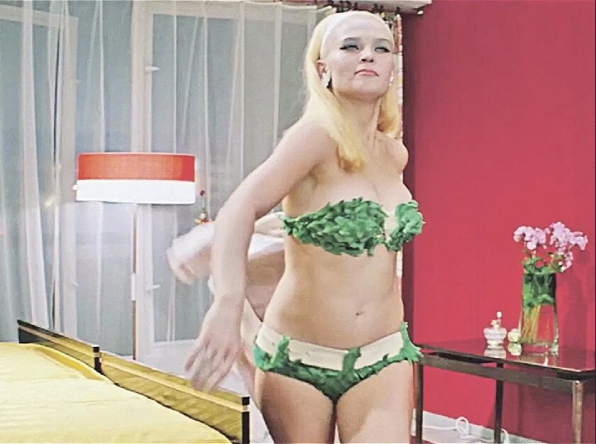 Знаменитый советский кинорежиссер Леонид Гайдай за время своей творческой деятельности снял чуть более 20 художественных фильмов, включая и короткометражные.-4