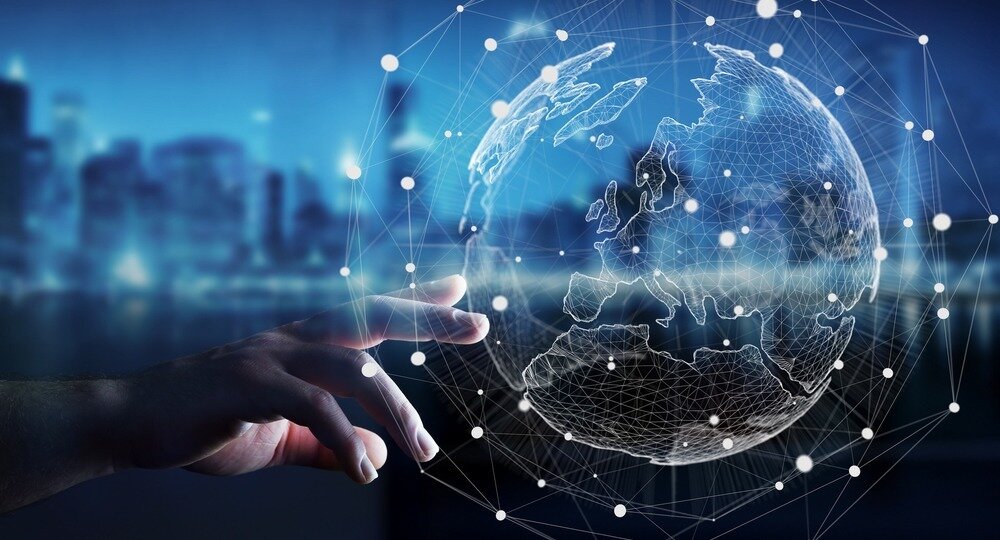 картинка взята с сайта https://vogazeta.ru/articles/2019/7/9/bigdata/8388-tsifrovaya_ekonomika__eto_nadezhda_dognat_vseh_v_odin_shag_