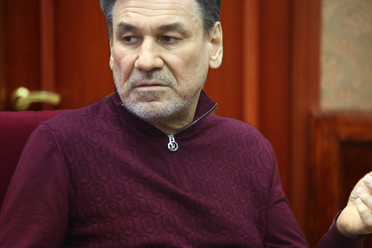 Малик гайсин екатеринбург. Гайсин малик фавзавиевич. Малик гайсин политический деятель. Малик гайсин фото. Гайсин малик фавзавиевич.