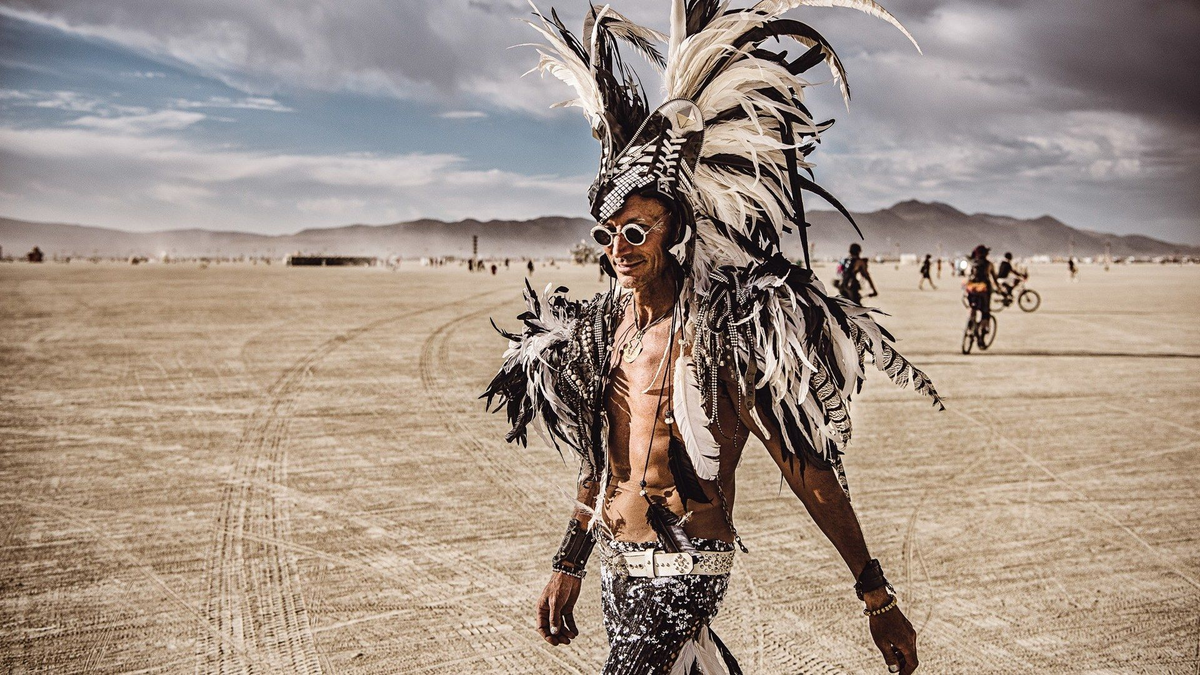 Огненный человек burning man. Бернинг мэн 2022. Фестиваль невада бернинг мэн. Burning man фото. Бернинг мэн фестиваль.