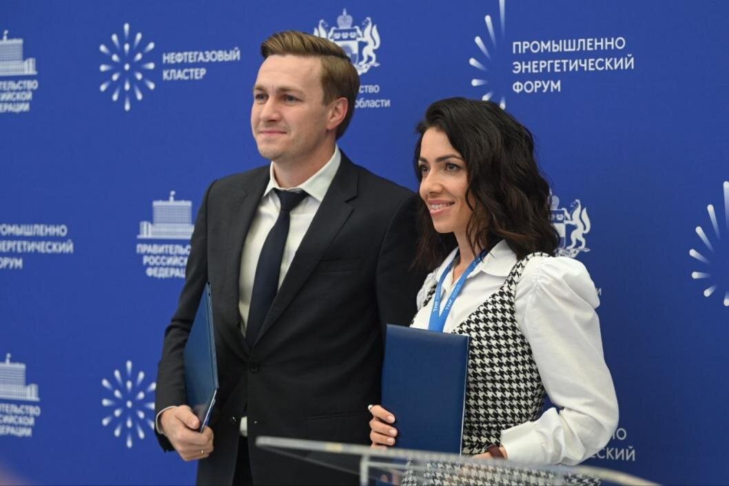 Инжиниринговый центр кронштадт вакансии. Магистраль логотип. Центр компрессорных технологий. Завод беспилотников кронштадт. Мессояханефтегаз холодильная 77.