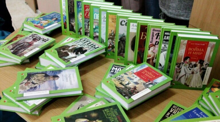    Оренбургская библиотека имени Крупской передала луганским коллегам книжные капсулы Белов Михаил Александрович