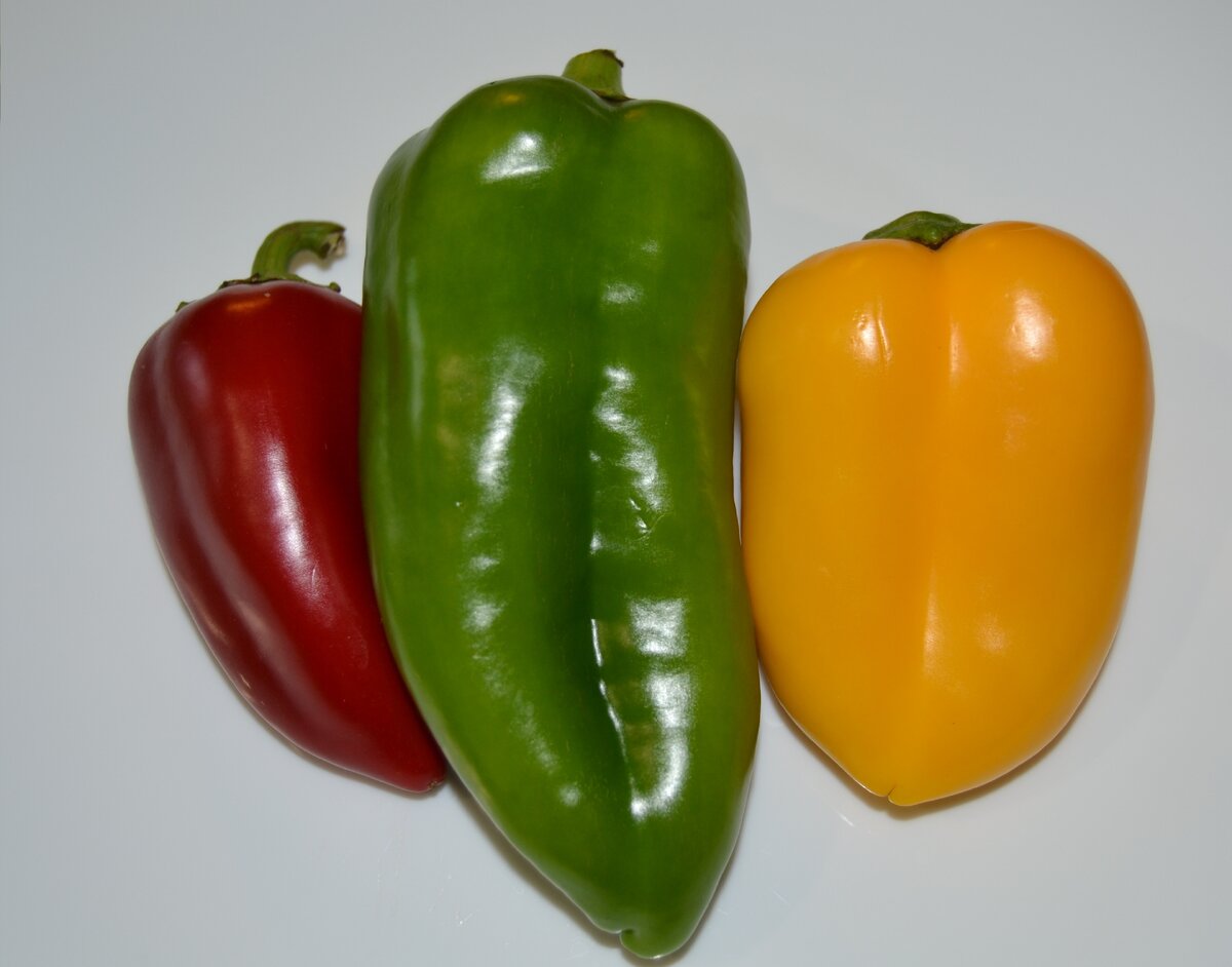 Какой болгарский перец полезней - красный, желтый или зеленый?