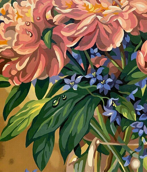 Краски очень легко ложатся на холст