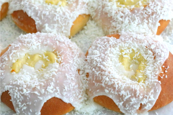 Традиционные норвежские булочки с ванильным кремом