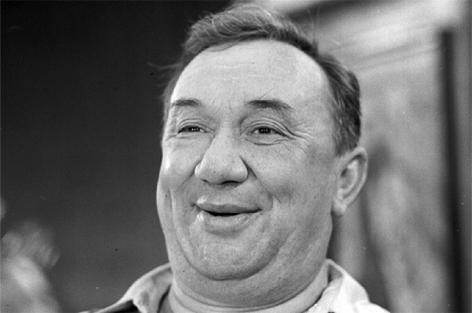 Счастливый Алексей Смирнов