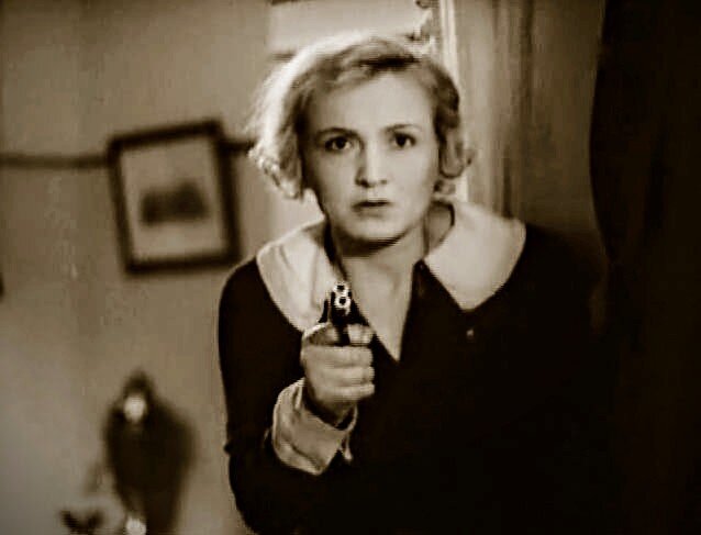 Кадр из фильма "Партийный билет", источник kino-teatr.ru