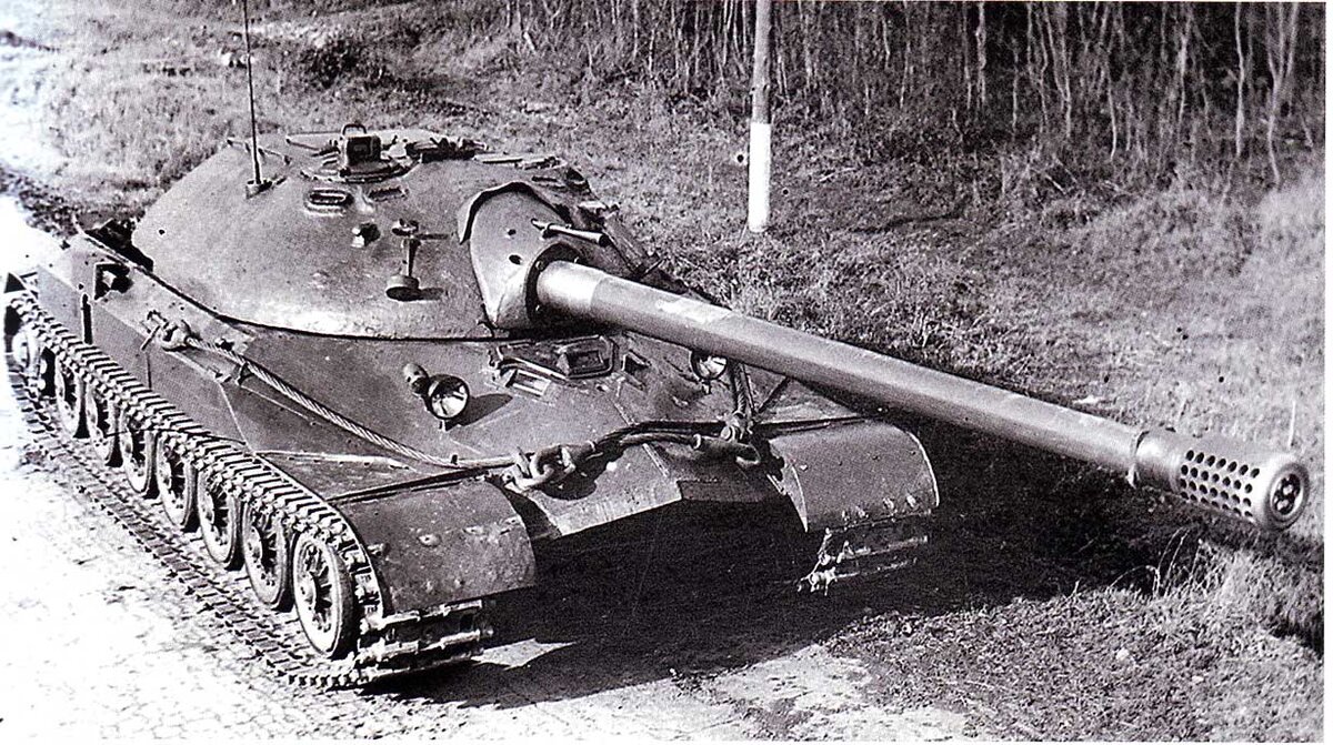 Тяжелый опытный танк ИС-7.