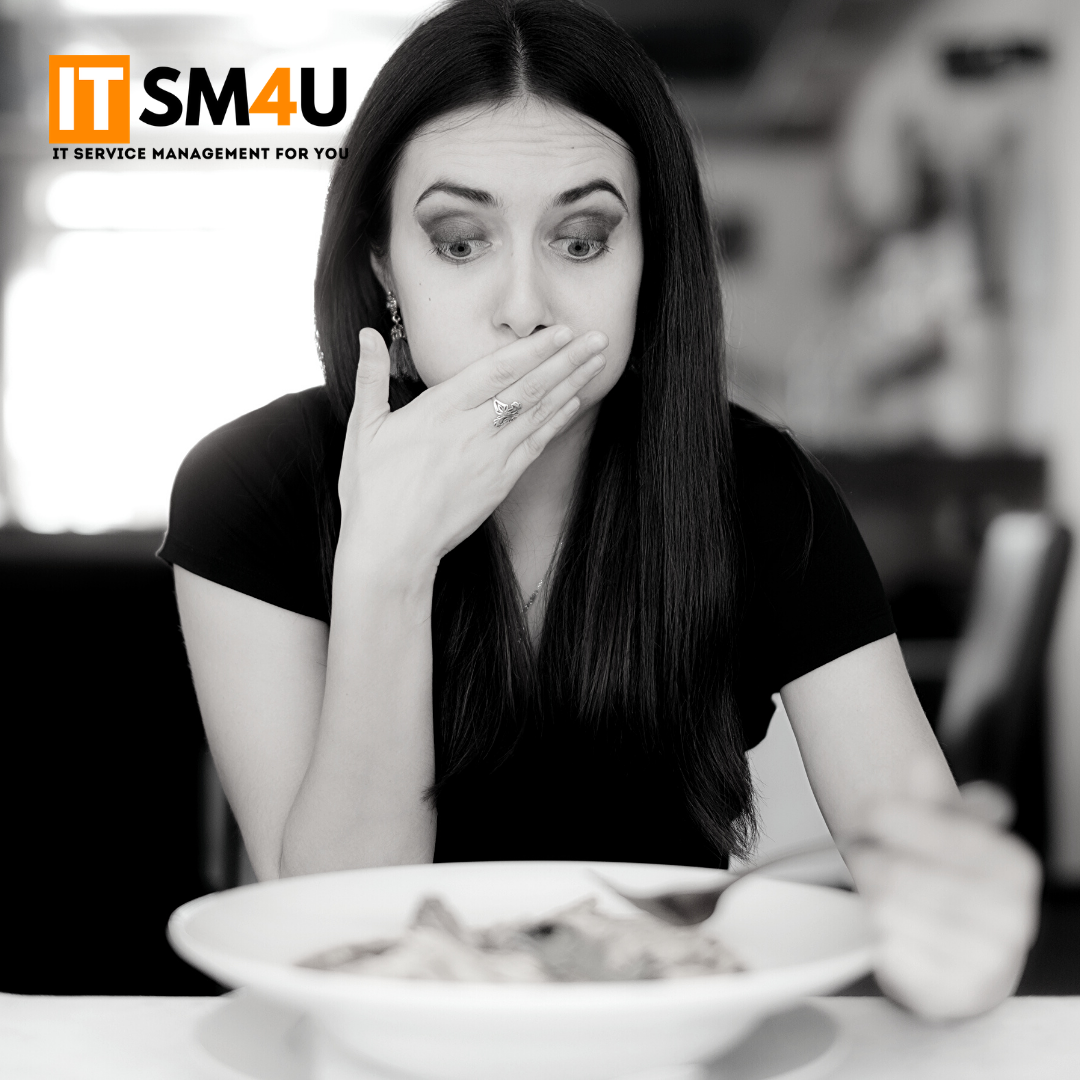 После негативного опыта клиент может полностью перестать пользоваться услугами и продуктами бренда, поэтому критически важным становится правильно реагировать на возникающие ситуации и решать их. 
