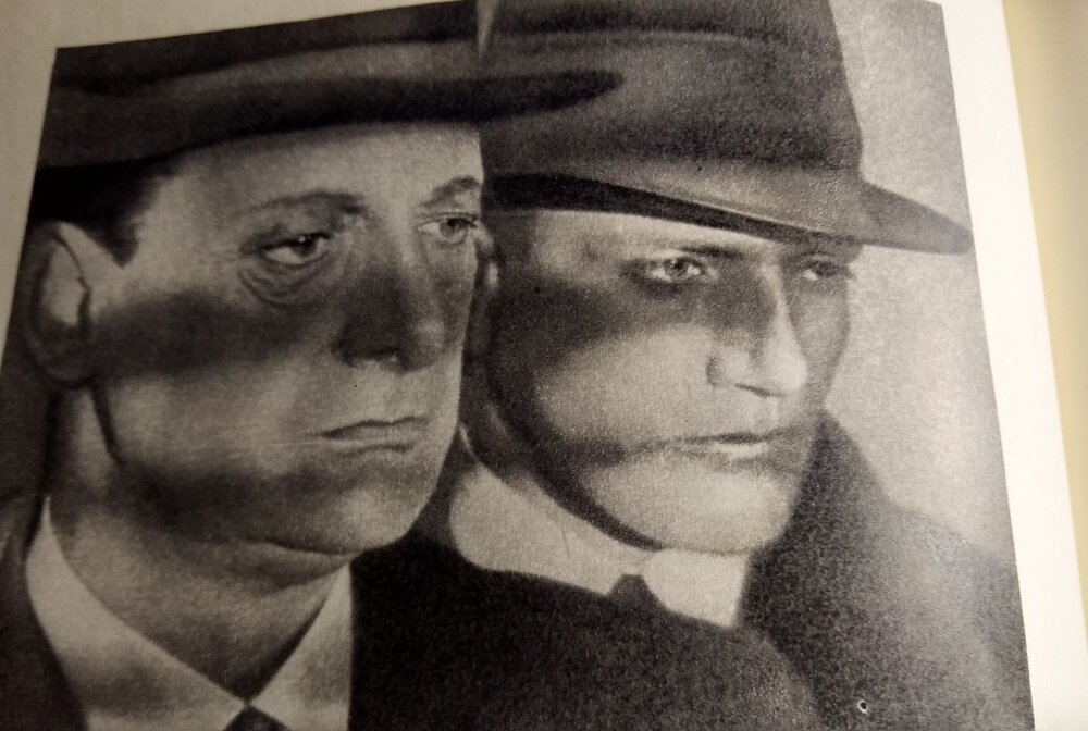 Британское кино в 1930-е годы было черно-белым, но уже звуковым