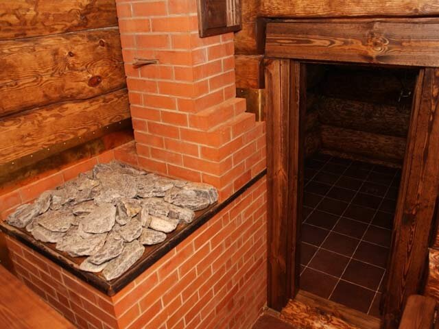 Традиционная кирпичная печь для бани