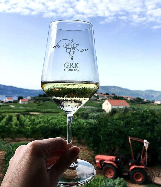 https://drinks.ua/wp-content/uploads/2018/07/Grk-Vines1.jpg
