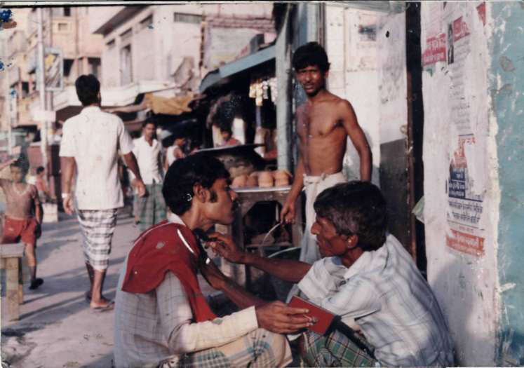 Экспресс- обслуживание. Бритье на рынке. 