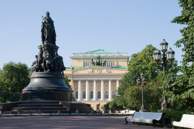 Площадь Островского