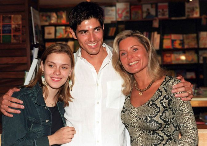 "Семейные узы". фото из открытого источника.