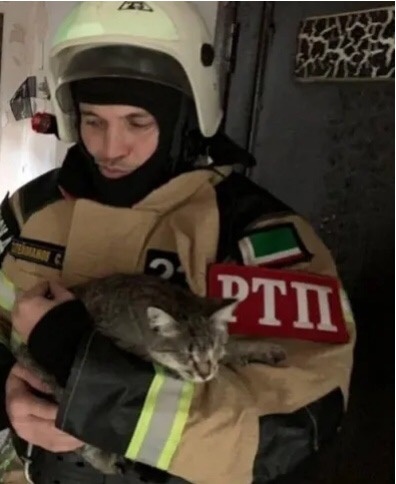 Сотрудник МЧС
