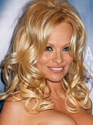 Памела Андерсон в эпоху "Спасателей Малибу"