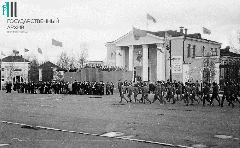 Клуб строителей имени Максима Горького (позднее Дворец спорта "Искра"), 1967. Источник: pastvu.com