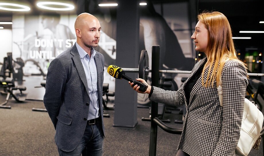 Руслан Биктимиров на открытии клуба сети X-Fit в Минске.